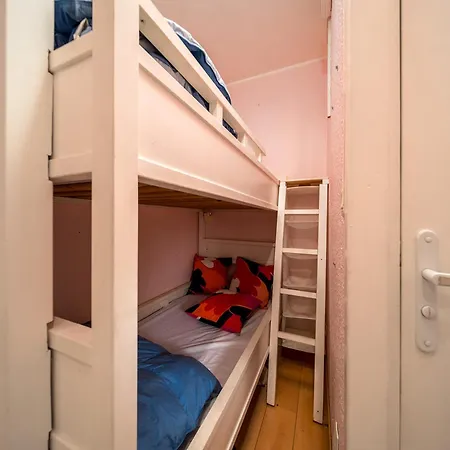 Apartment In With Heating Allos
